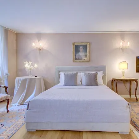 Apartment Gondolas San~marco Venice